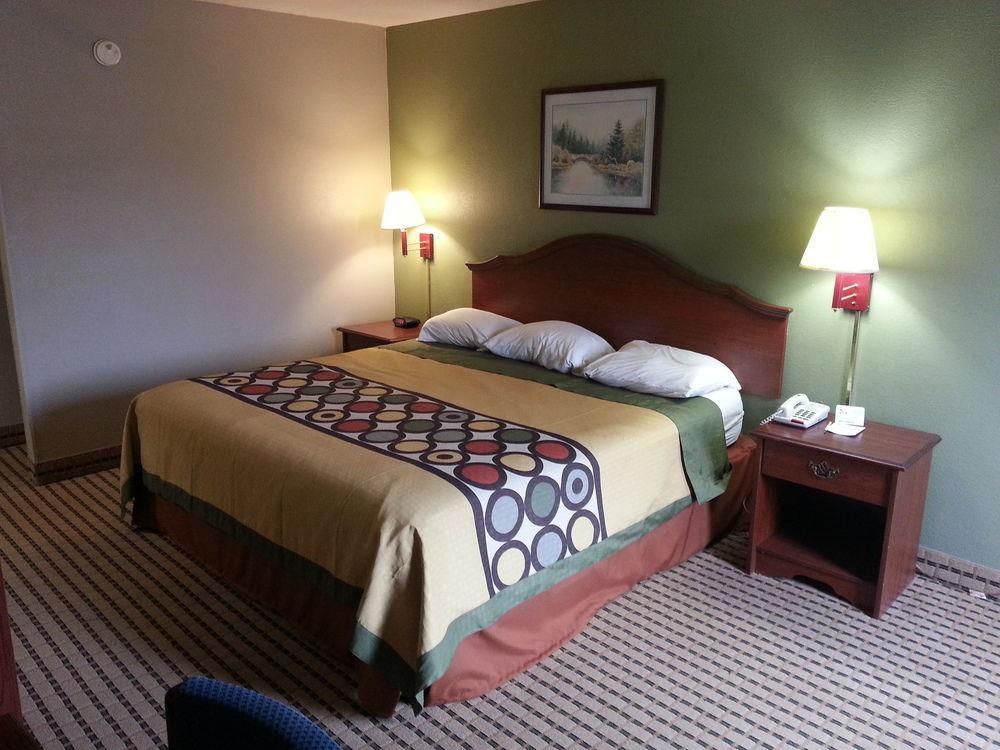 Super 8 By Wyndham Dawsonville Exterior photo