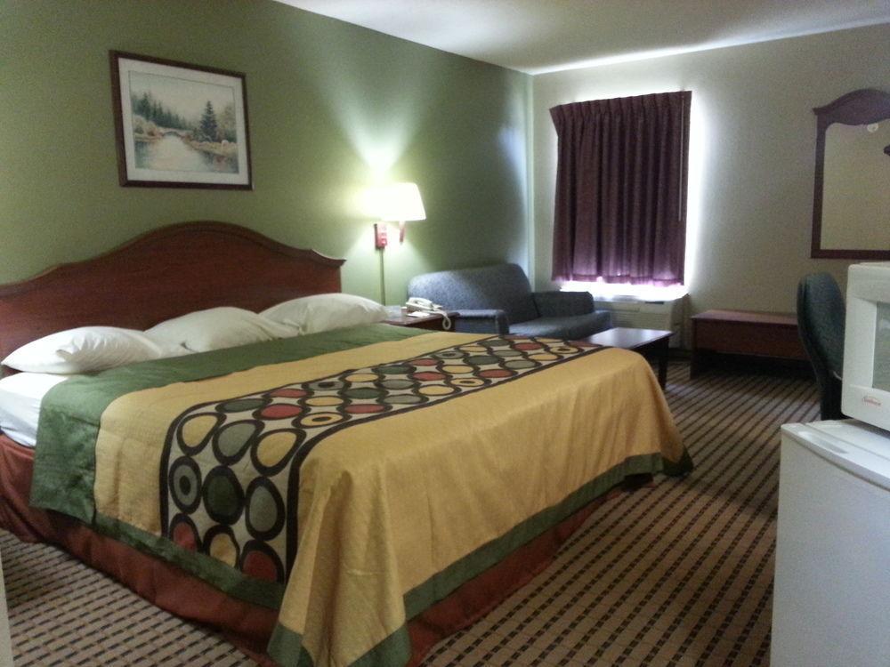 Super 8 By Wyndham Dawsonville Exterior photo